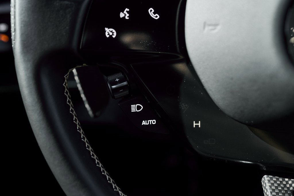 Used 2022 Ferrari SF90 Stradale image 53