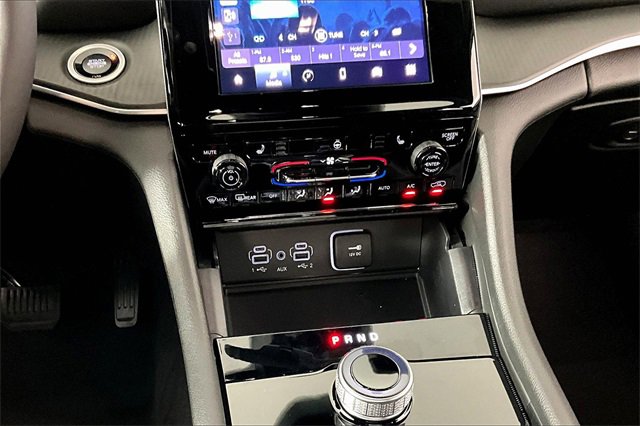 New 2025 Jeep Grand Cherokee L Altitude image 7