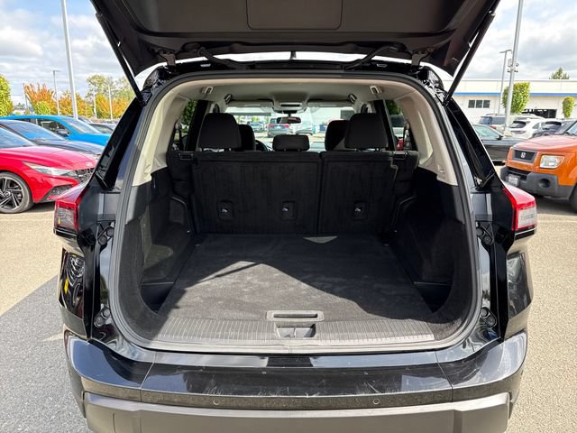 Used 2024 Nissan Rogue S AWD/4WD image 13