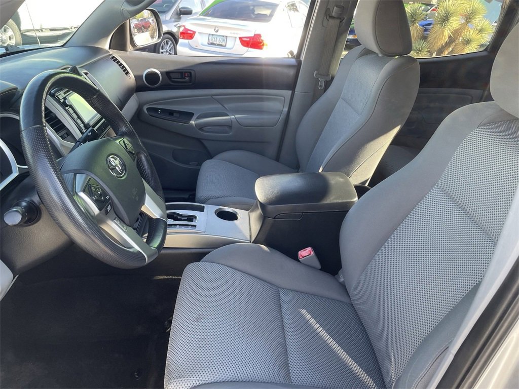 Used 2014 Toyota Tacoma PreRunner image 18