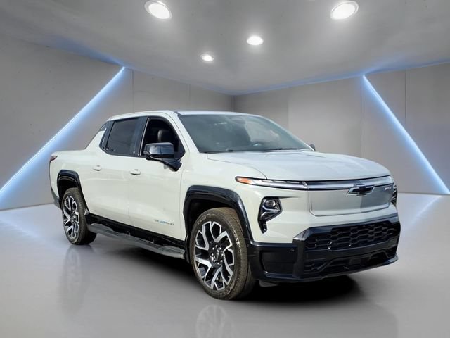 Used 2025 Chevrolet Silverado EV RST AWD/4WD image 1