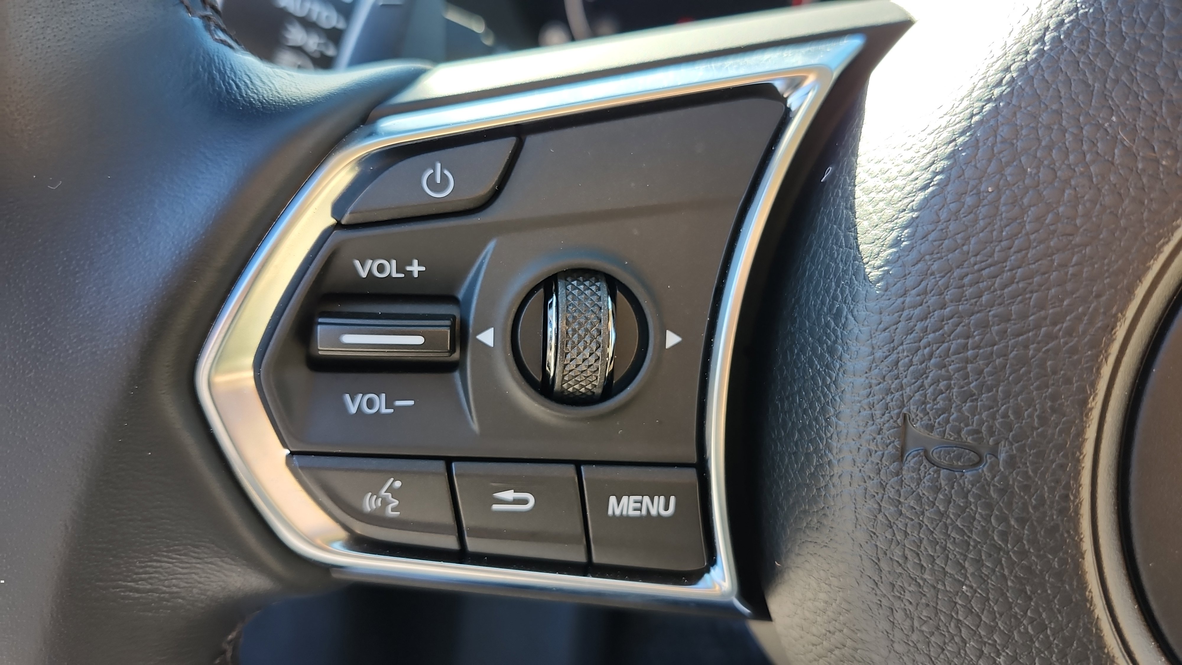 Certified 2025 Acura TLX w/ Technology Package image 28