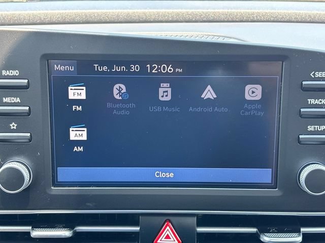 Used 2025 Hyundai Elantra SE FWD image 22