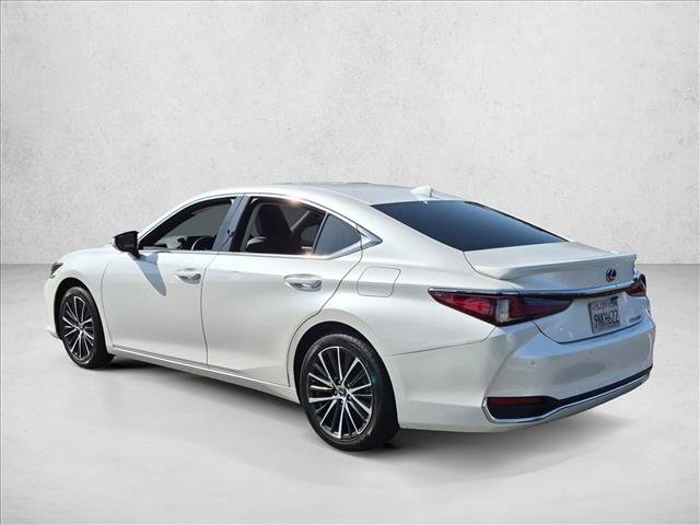 Used 2024 Lexus ES 300h w/ Premium Package FWD image 8