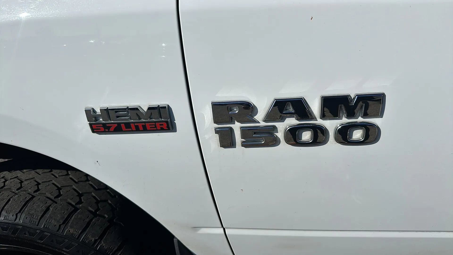 Used 2015 RAM 1500 ST AWD/4WD image 15