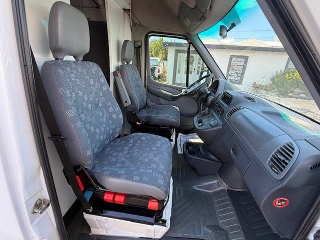 Used 2005 Dodge Sprinter 3500 w/ PWR Convenience Group image 21