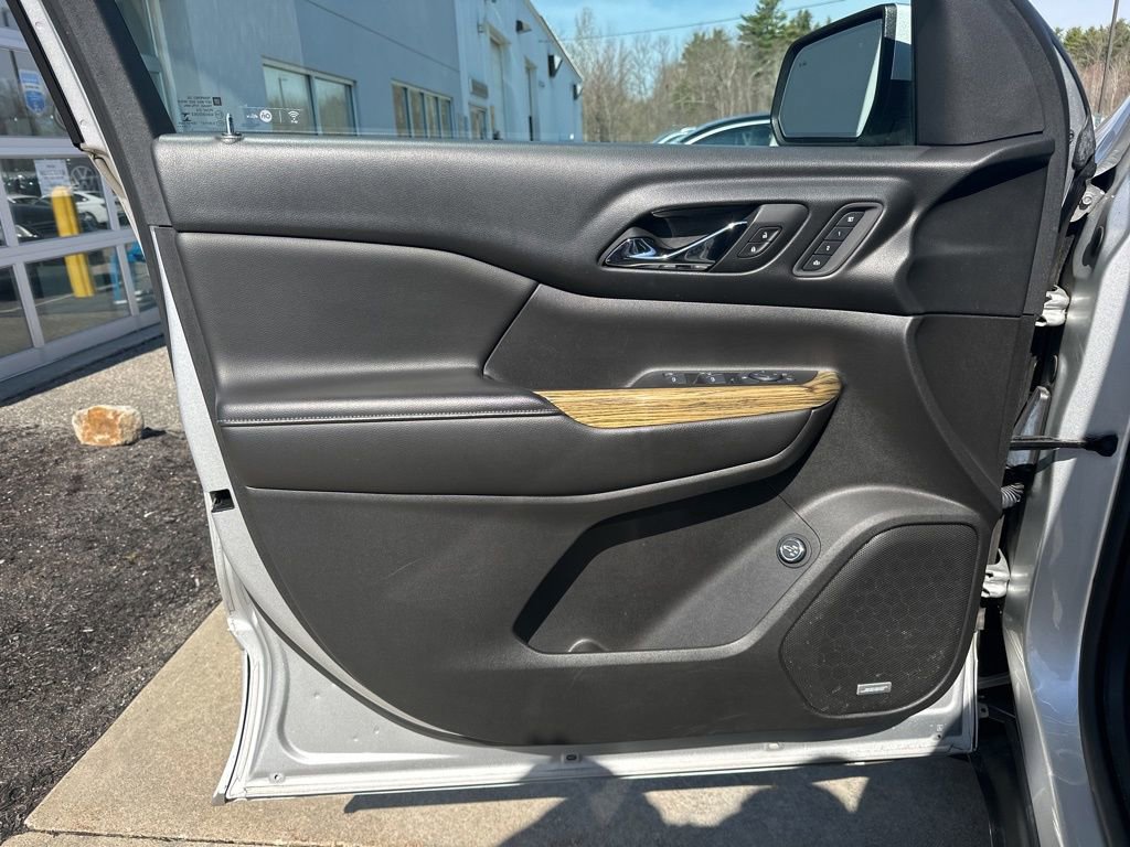 Used 2017 GMC Acadia Denali w/ LPO, Cargo Package image 14