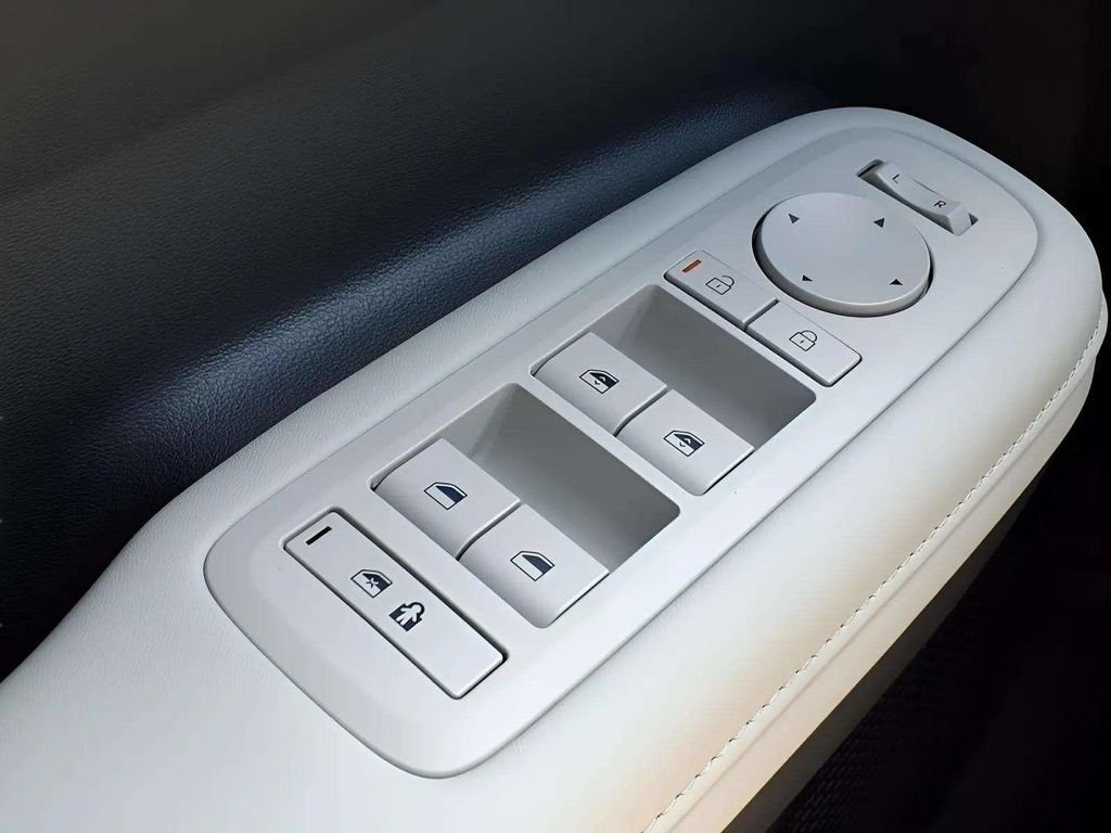New 2026 Hyundai Santa Fe SEL FWD image 10