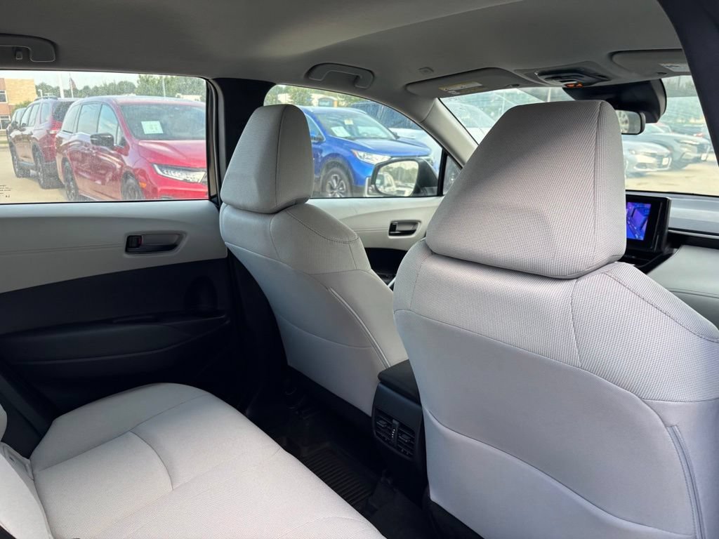 Used 2023 Toyota Corolla Cross L FWD image 21