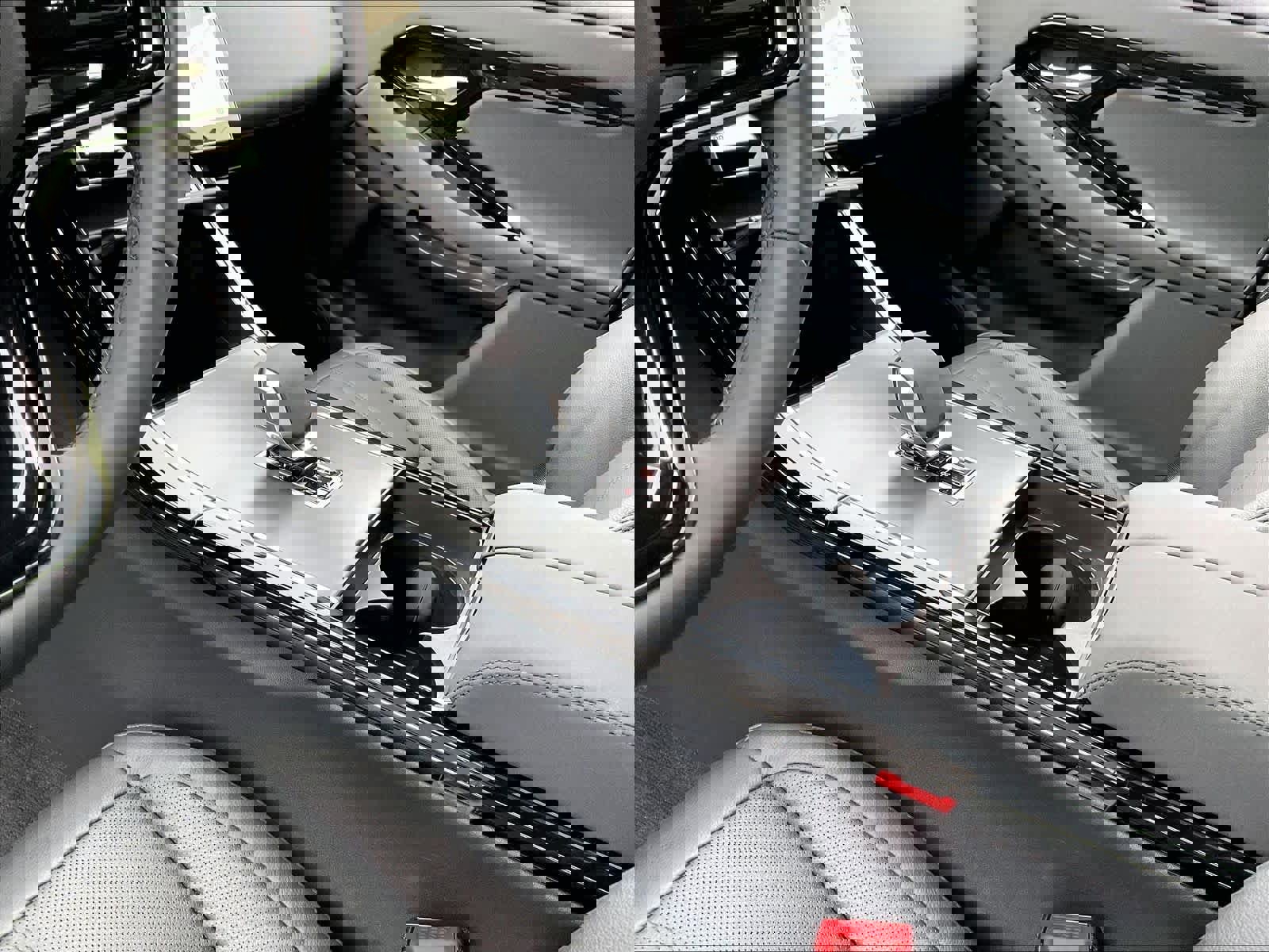 Used 2026 Land Rover Range Rover Evoque S image 19