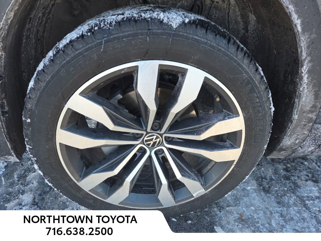 Used 2021 Volkswagen Atlas SEL Premium image 13