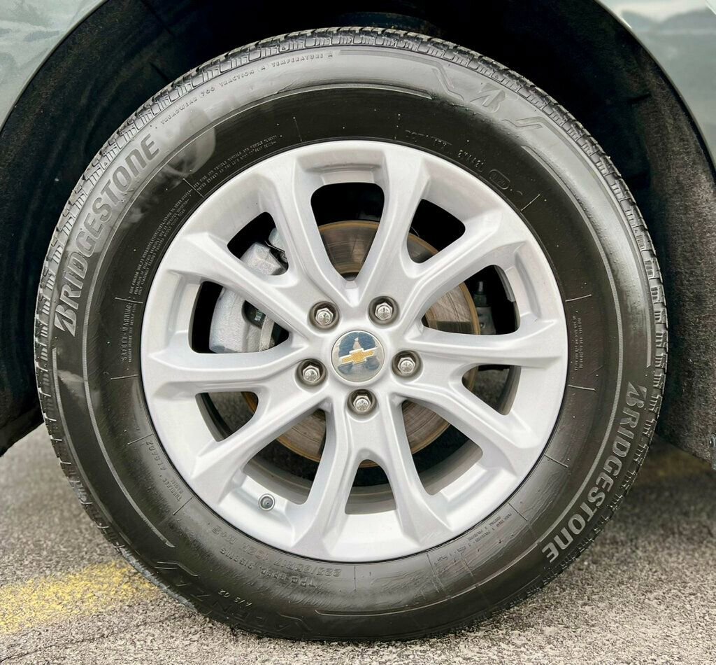 Used 2021 Chevrolet Equinox LT image 28