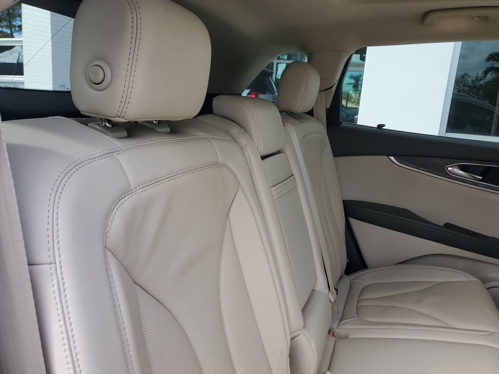 Used 2018 Lincoln MKX Reserve image 24