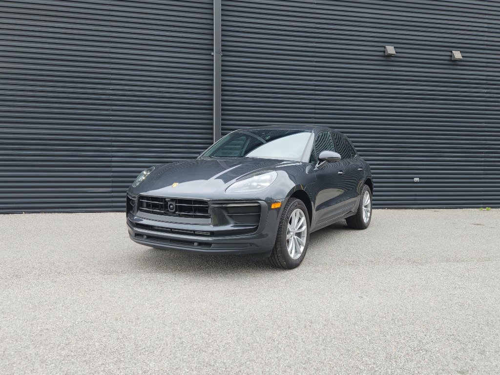 New 2025 Porsche Macan image 1