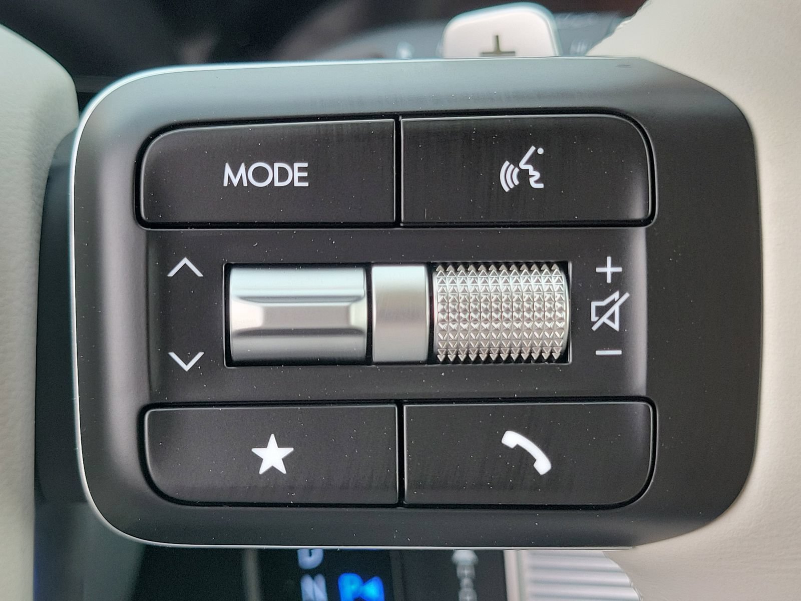 New 2026 Hyundai Santa Fe SEL FWD image 9