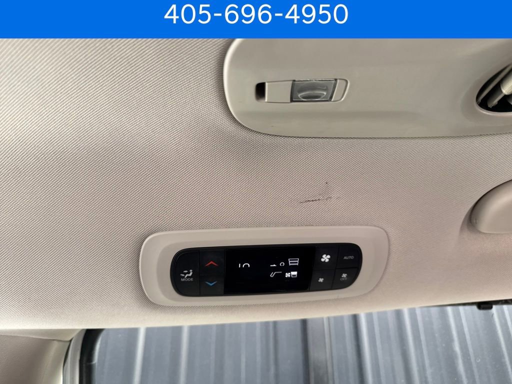 Used 2022 Chrysler Pacifica Touring-L image 20