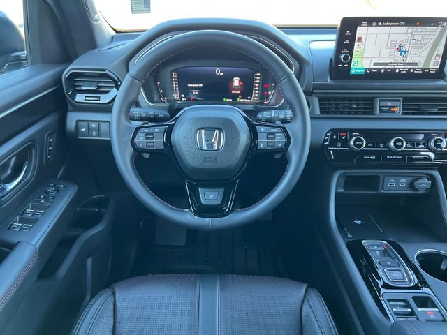 Certified 2025 Honda Pilot Black Edition image 16