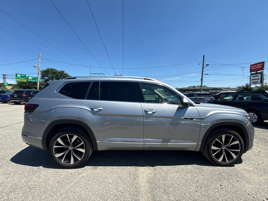 Used 2025 Volkswagen Atlas SEL Premium R-Line AWD/4WD image 4