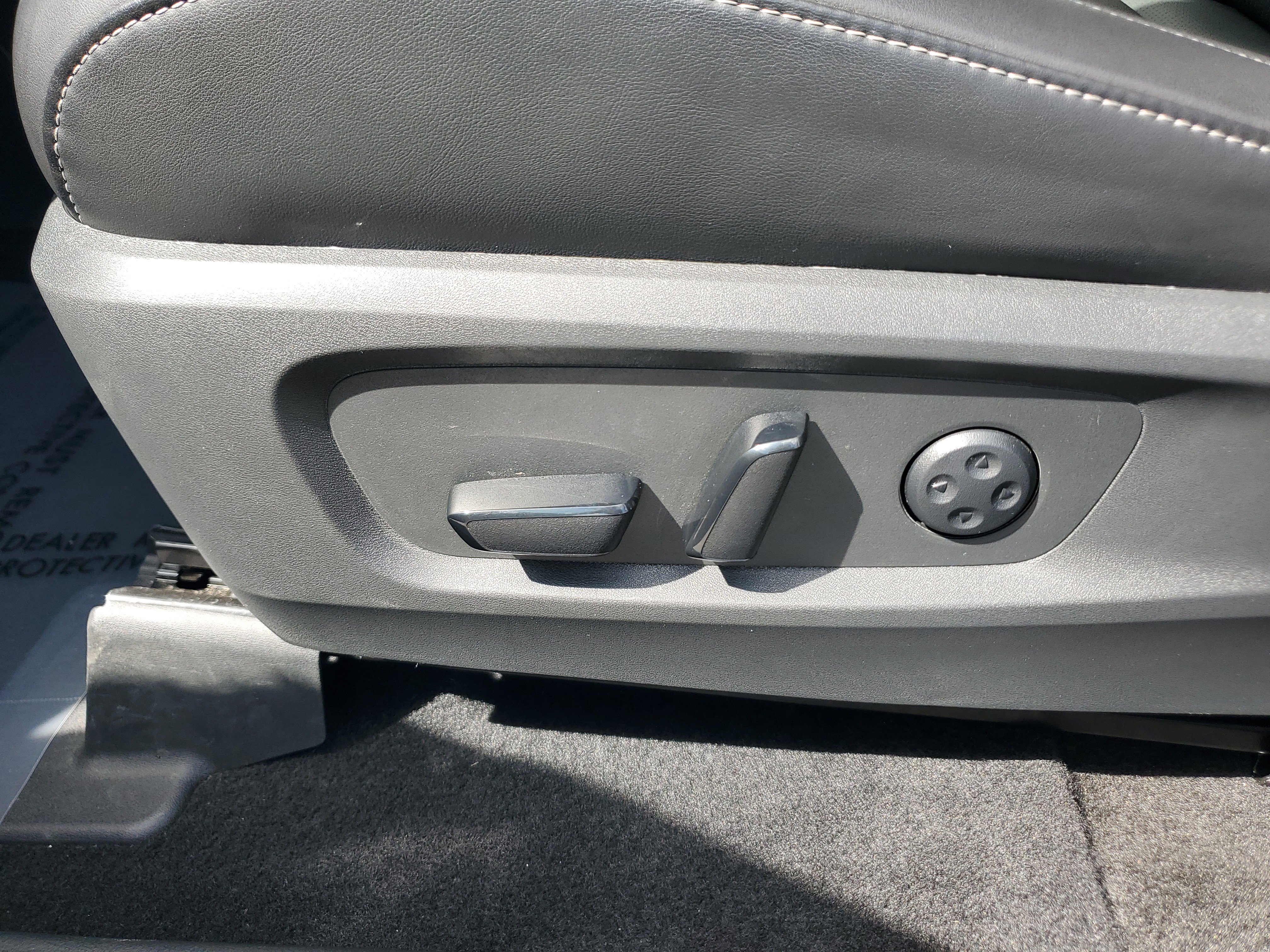 Used 2025 INFINITI QX60 Pure image 12