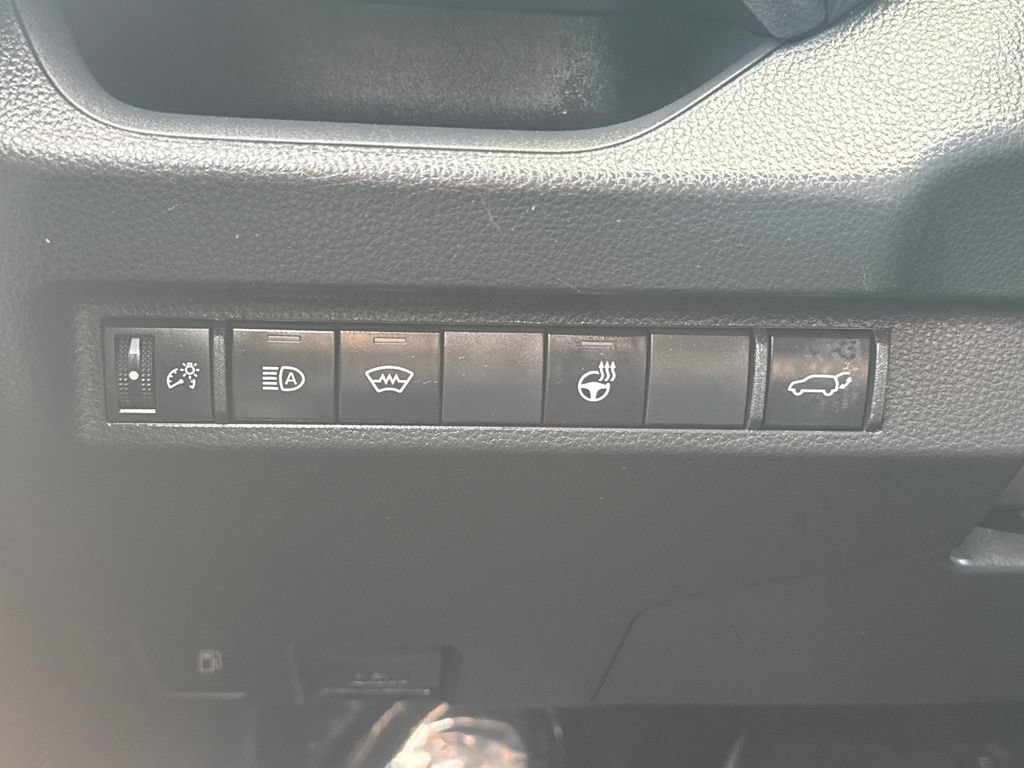 Used 2024 Toyota RAV4 SE w/ Weather & Moonroof Package AWD/4WD image 32
