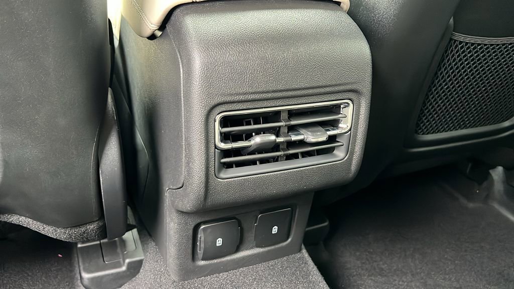 New 2025 Lincoln Corsair Premiere w/ Equipment Group 101A image 8