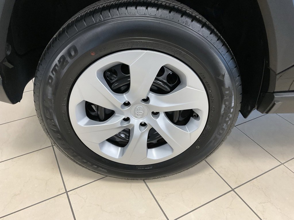 Used 2025 Toyota RAV4 LE image 8