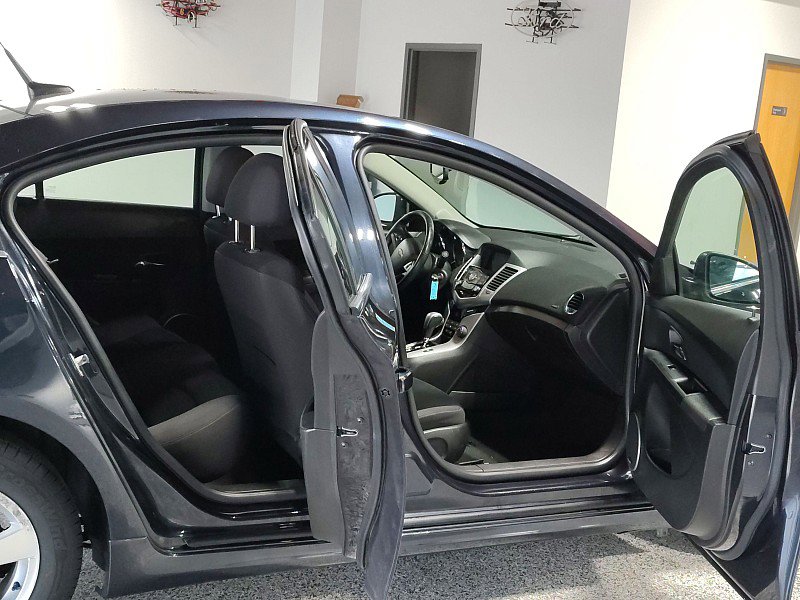 Used 2014 Chevrolet Cruze LT FWD image 9