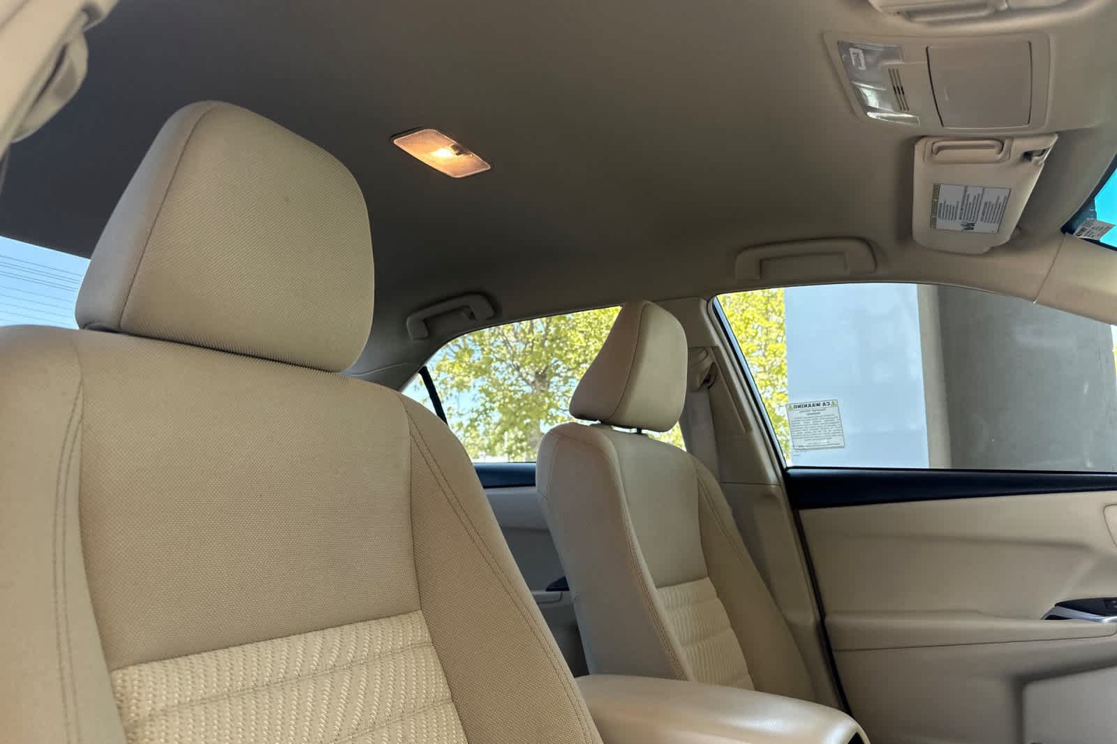 Used 2017 Toyota Camry LE FWD image 17