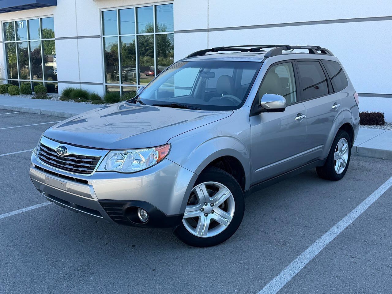 Used 2009 Subaru Forester 2.5X Limited AWD/4WD image 2
