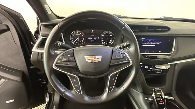 Used 2021 Cadillac XT5 Premium Luxury FWD image 14