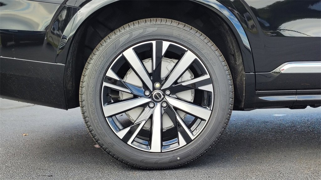 New 2026 Volvo XC90 B5 Core w/ Protection Package Premier image 32