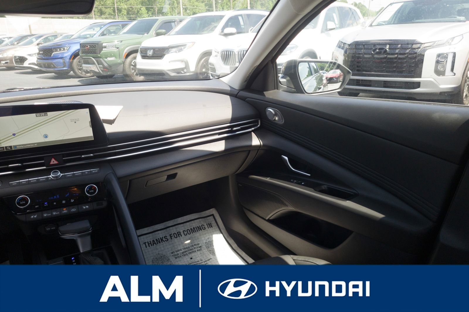 New 2025 Hyundai Elantra Limited image 17