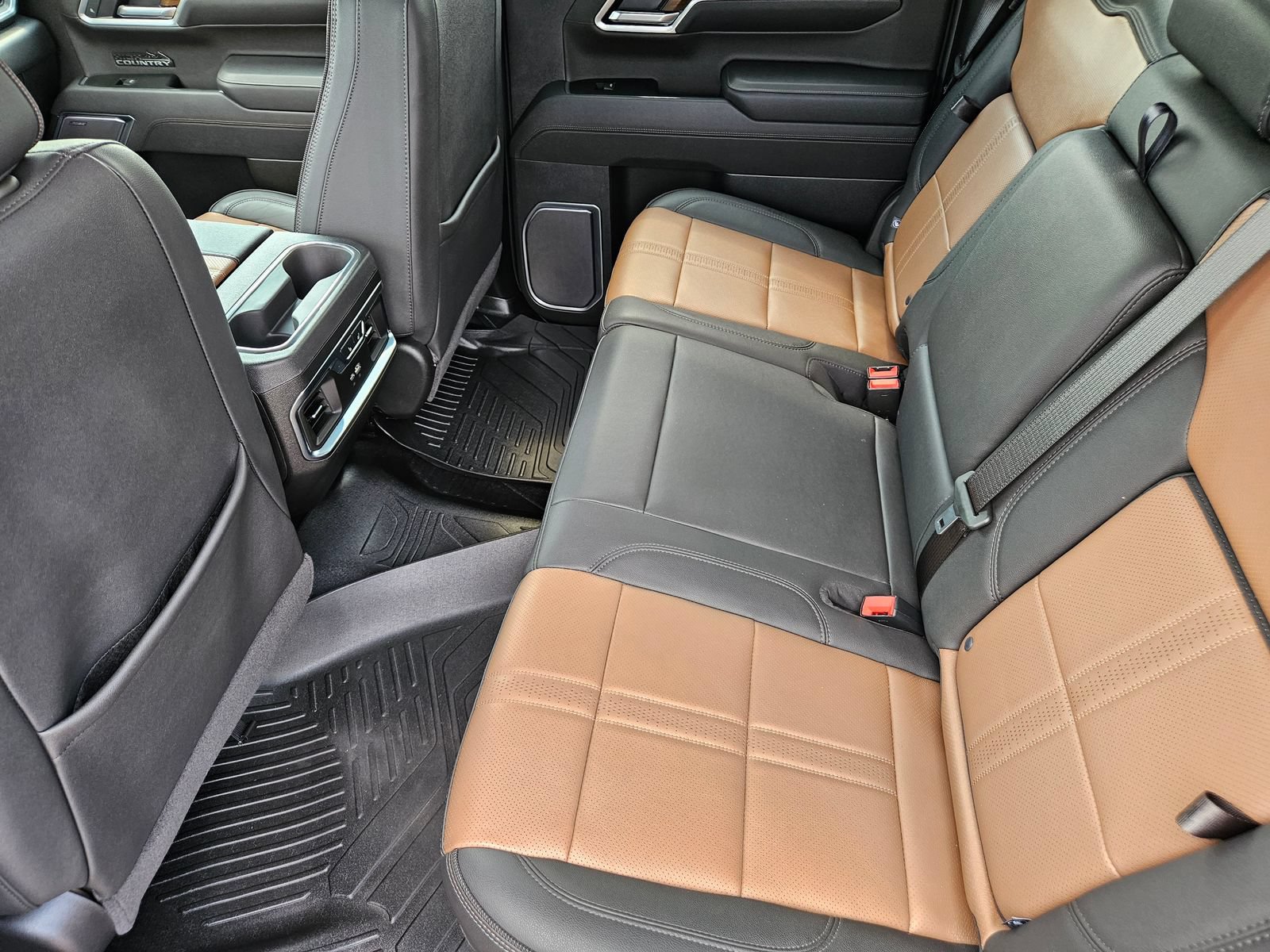 Certified 2025 Chevrolet Silverado 1500 High Country w/ Technology Package AWD/4WD image 32