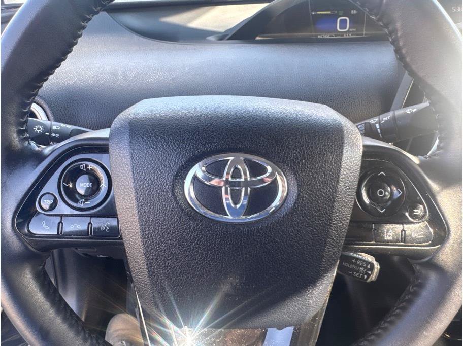 Used 2020 Toyota Prius Prime XLE FWD image 19