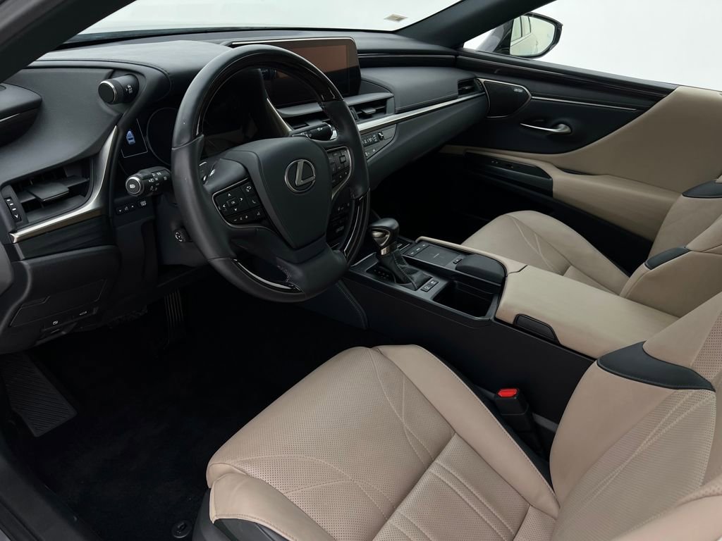 Used 2021 Lexus ES 300h w/ Accessory Package 2 image 12