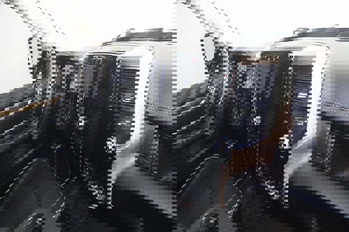 Used 2024 RAM 2500 Laramie image 40