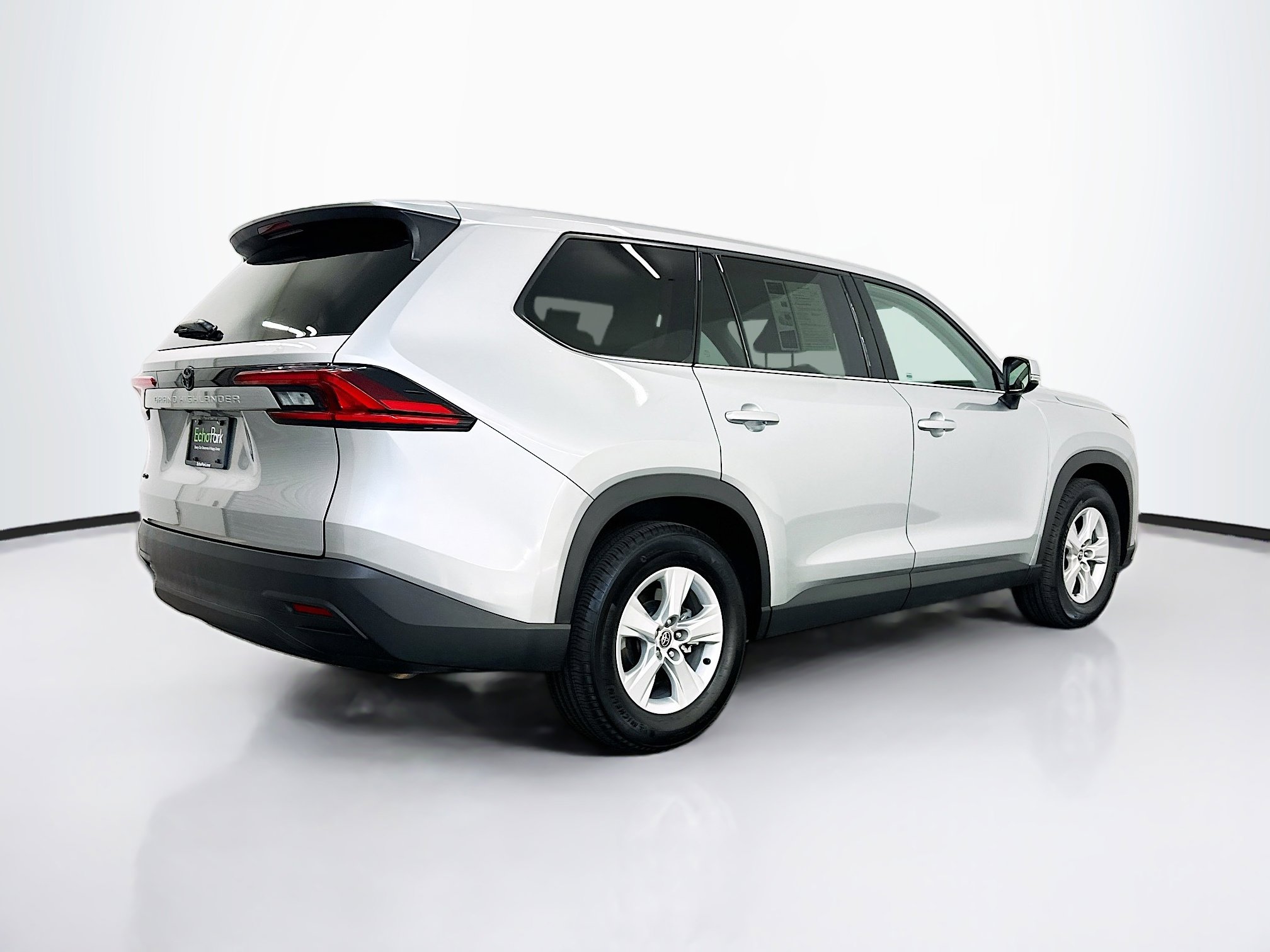 Used 2025 Toyota Grand Highlander AWD image 9