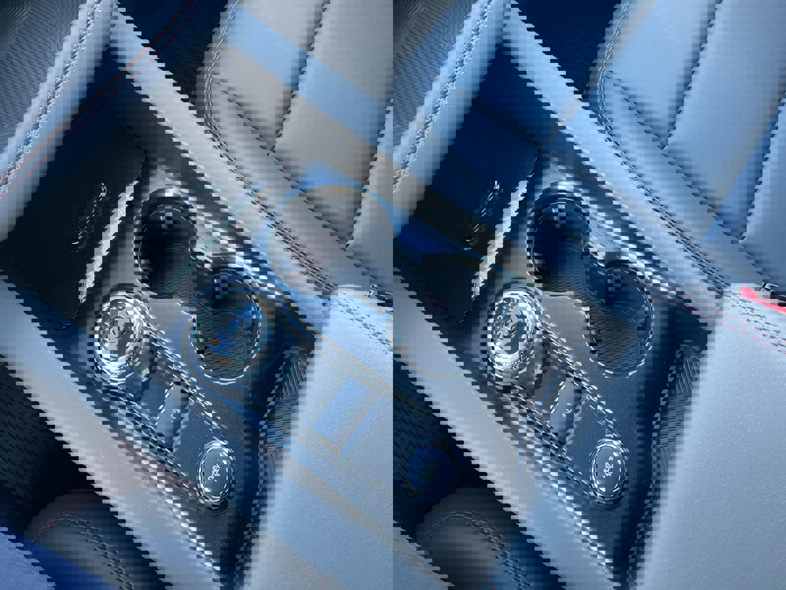 New 2025 Ford Explorer Active w/ Active Comfort Package image 25