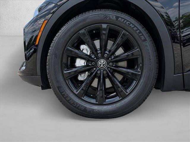 Certified 2026 Toyota Crown AWD/4WD image 15