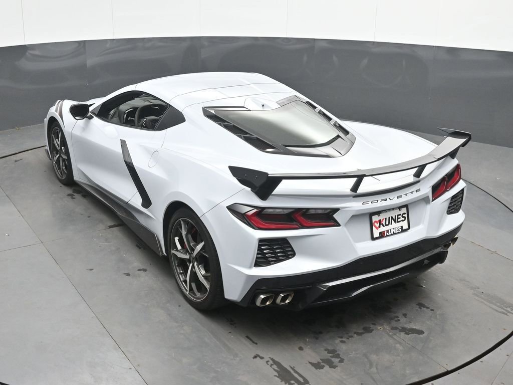 Used 2022 Chevrolet Corvette Stingray Premium Cpe w/ Z51 Performance Package RWD image 31