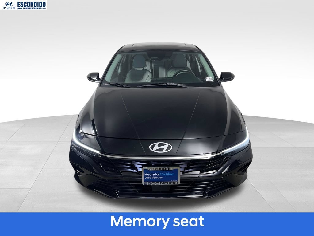 Certified 2025 Hyundai Elantra Limited FWD image 8