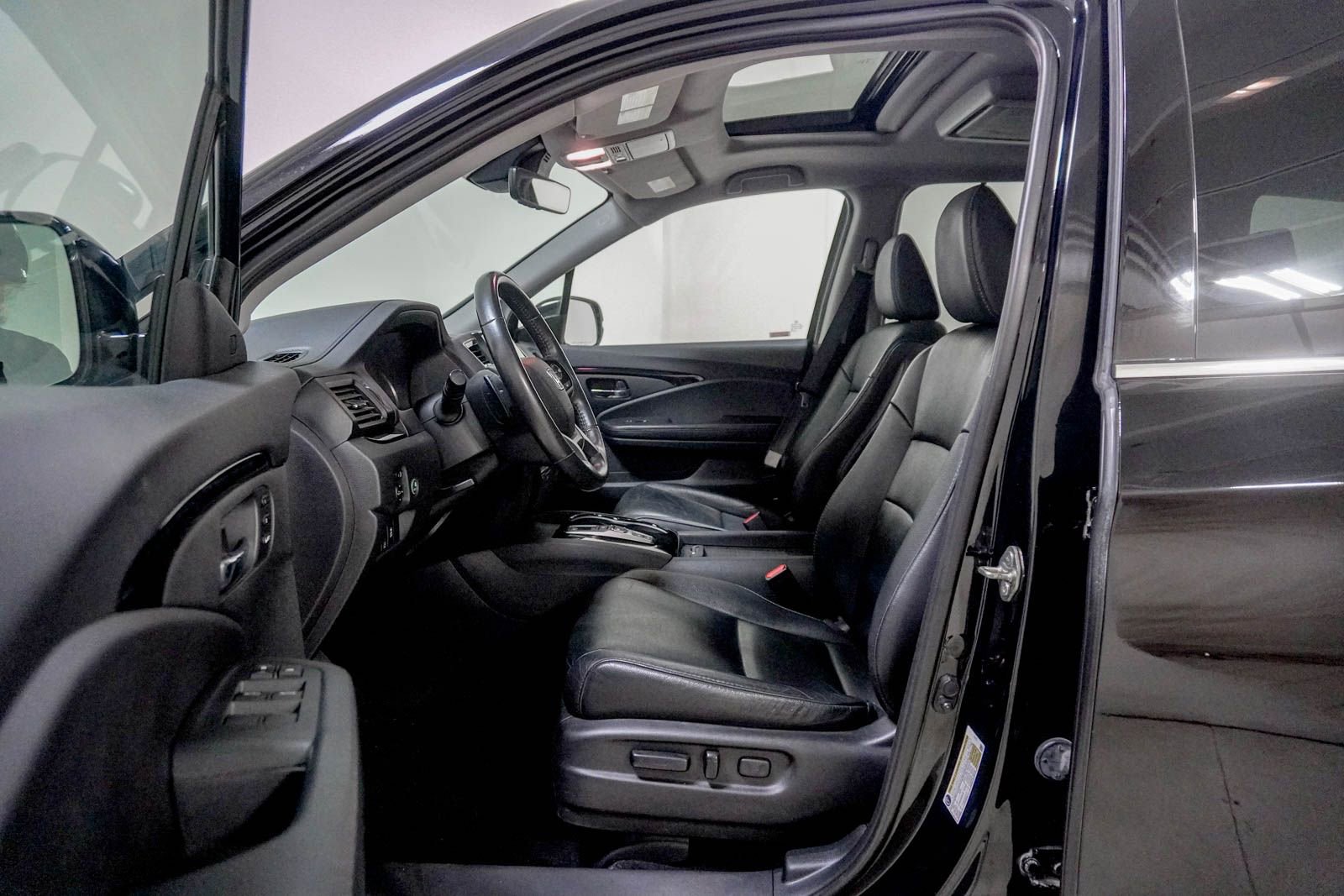 Used 2019 Honda Pilot Touring image 21