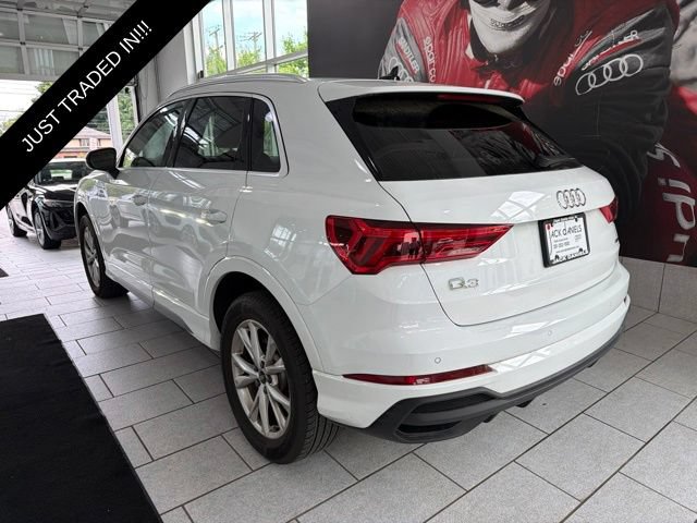 Used 2023 Audi Q3 2.0T Premium w/ Convenience Package AWD/4WD image 3