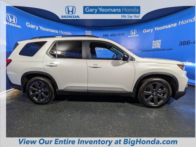 Certified 2025 Honda Pilot Sport image 8