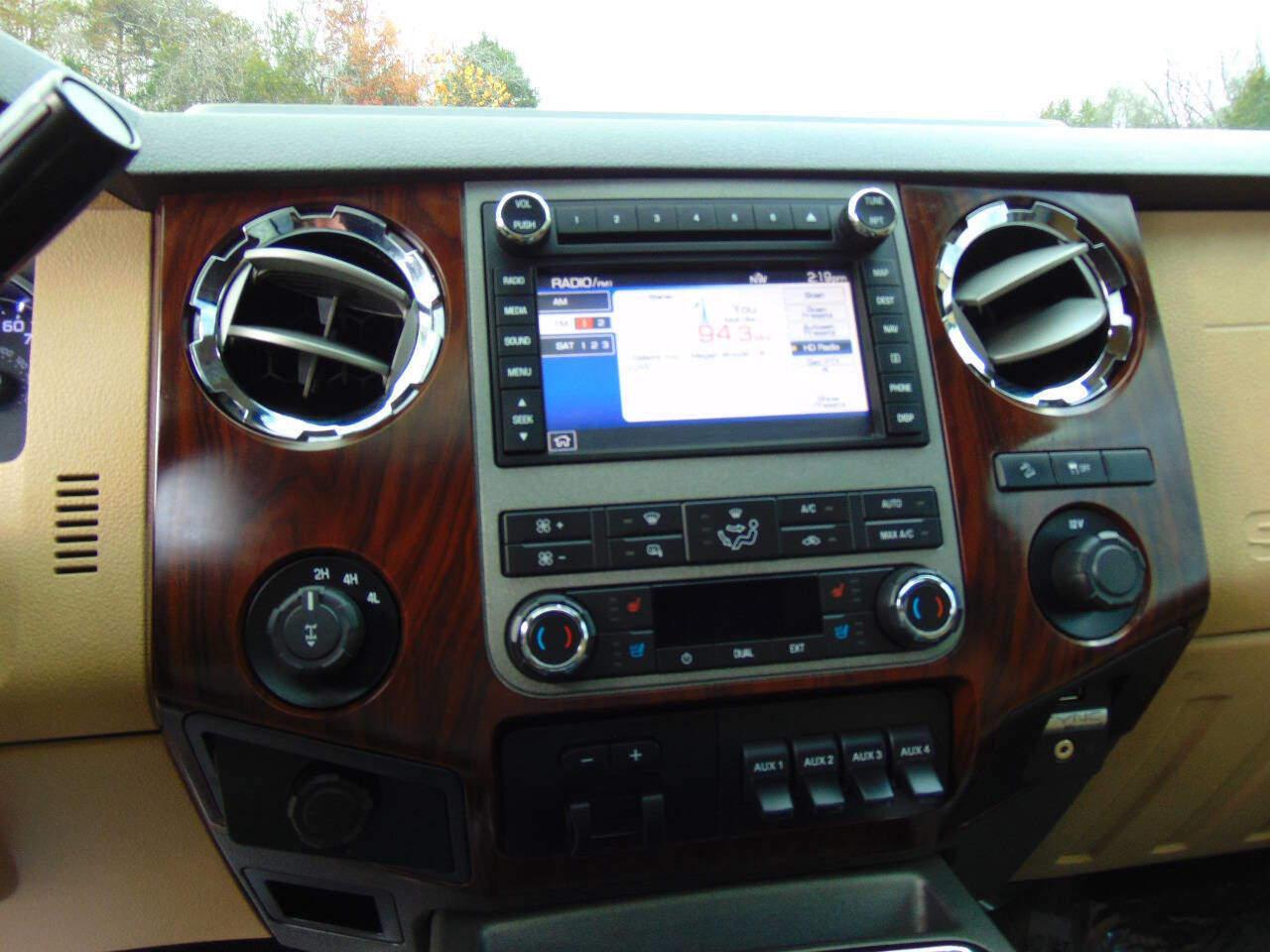 Used 2011 Ford F250 Lariat w/ Lariat Ultimate Pkg image 22