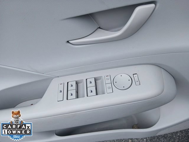 Used 2024 Hyundai Kona SEL AWD/4WD image 32