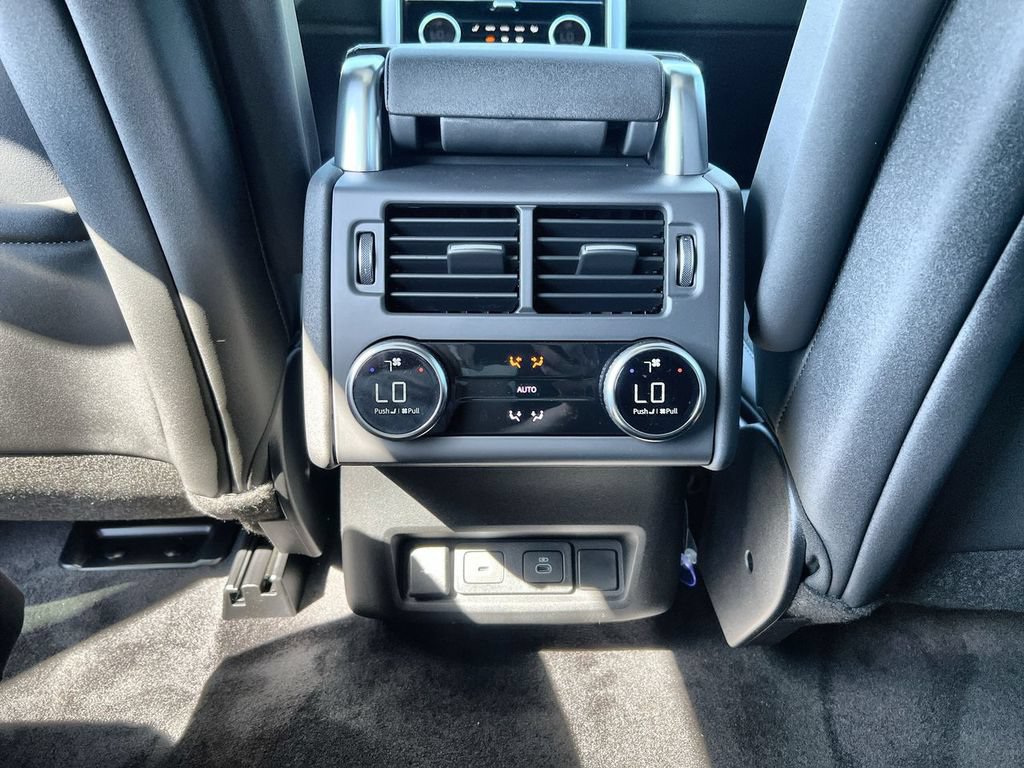 New 2026 Land Rover Discovery S AWD/4WD image 16