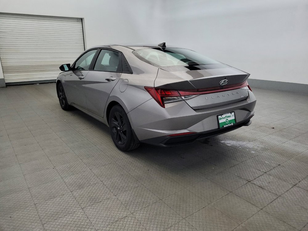 Used 2023 Hyundai Elantra Blue FWD image 5