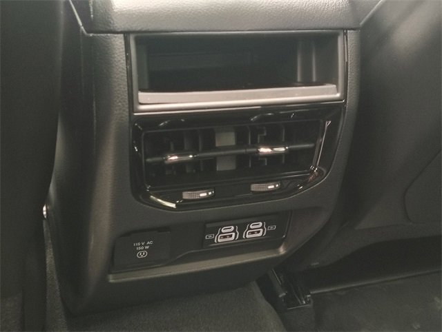 New 2025 Jeep Grand Cherokee Altitude image 34