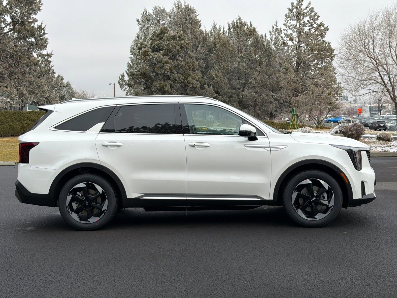 New 2026 Kia Sorento EX w/ EX Premium Package AWD/4WD image 3